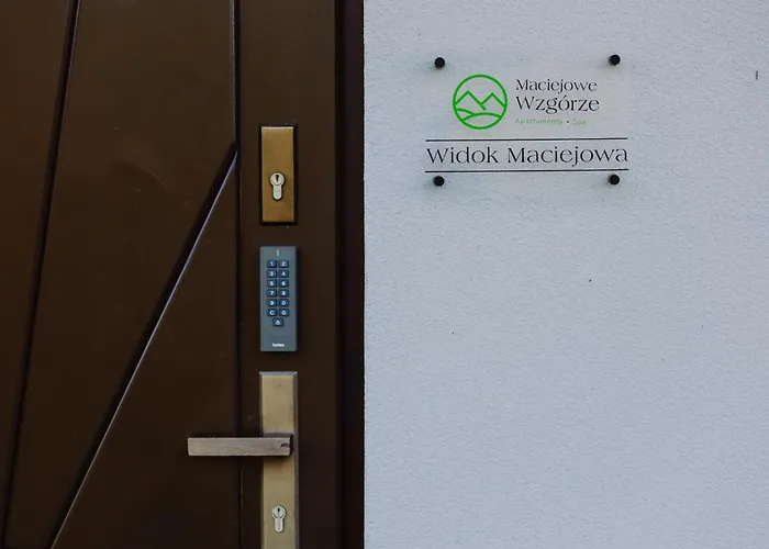 Maciejowe Wzgorze Domek Z Dwoma Niezaleznymi Apartamentami Ze Spa - Sauna, Jacuzzi, Teznia, Izba Solna I Solankowa, Balia Na Wylacznosc Z Hydromasazami