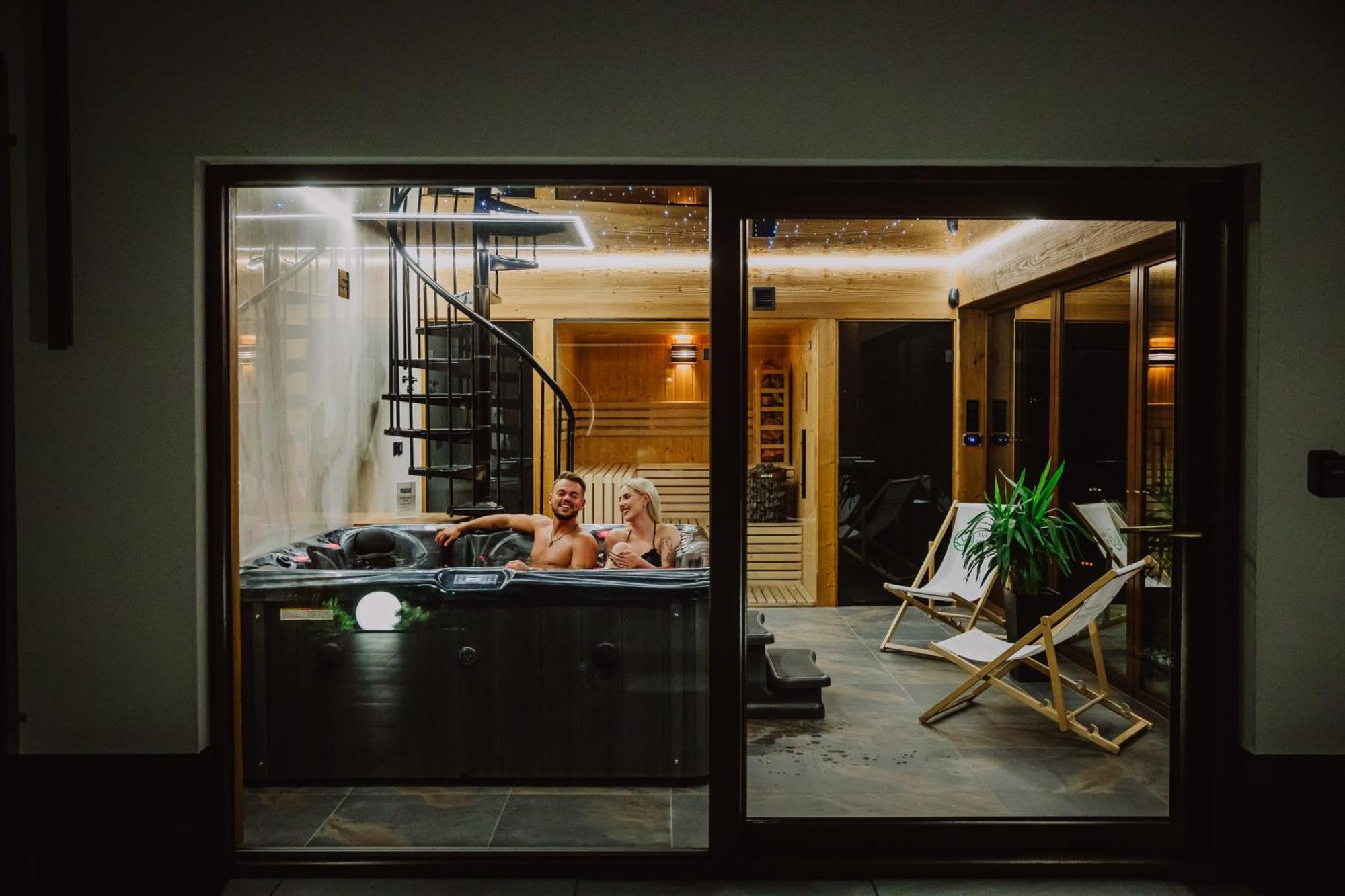 Maciejowe Wzgórze: Dual With Exclusive Retreat Apartment Rabka