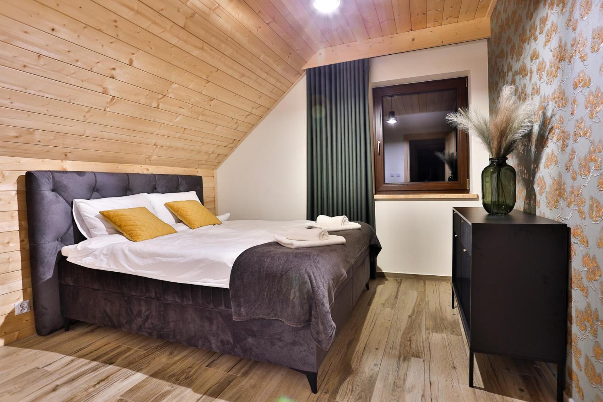 Maciejowe Wzgórze: Dual With Exclusive Retreat