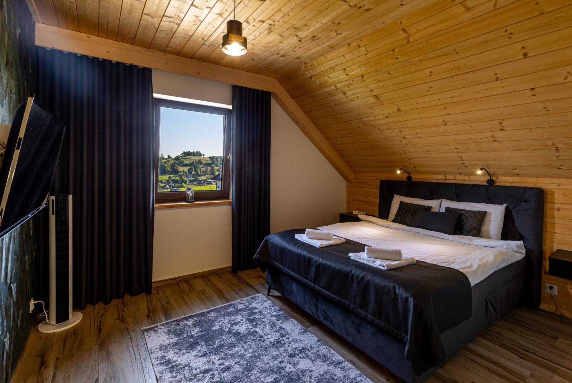 Maciejowe Wzgórze: Dual With Exclusive Retreat