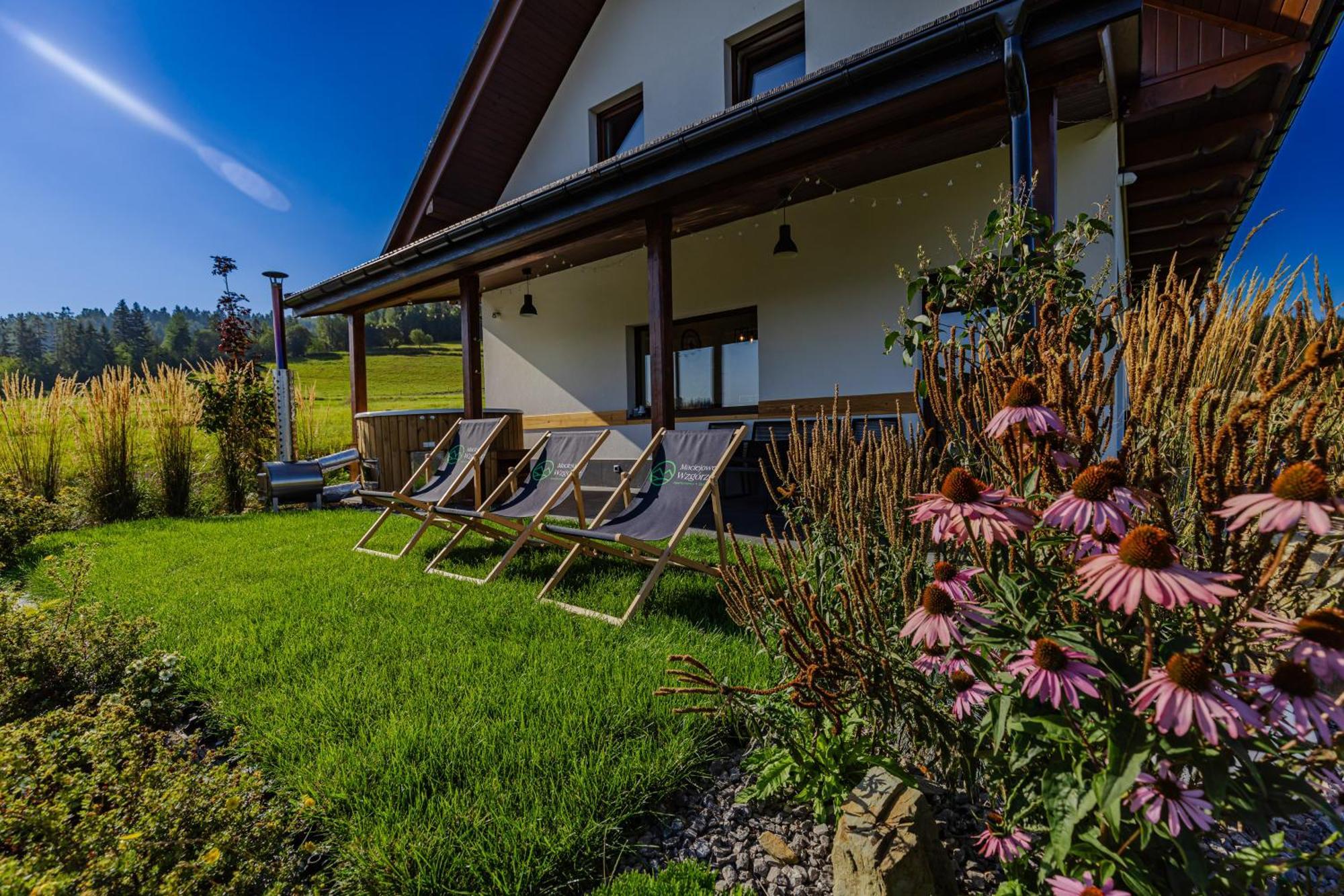 Maciejowe Wzgorze Z Dwoma Niezaleznymi Apartamentami Ze - Sauna, Jacuzzi, Teznia, Izba Solna I Solankowa, Balia Na Wylacznosc Z Hydromasazami Apartament *