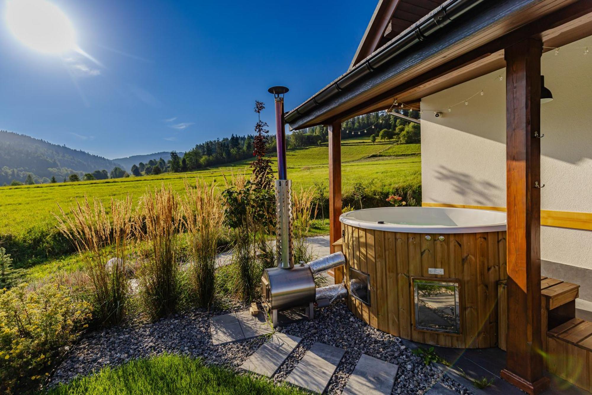Maciejowe Wzgórze: Dual With Exclusive Retreat *
